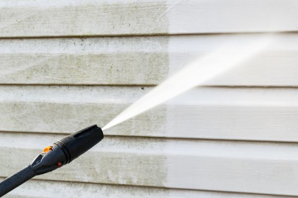 Cost of House Exterior Cleaning in Merced