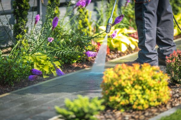 Cost of Sidewalk Pressure Washing in Merced