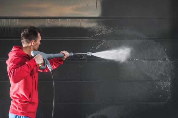 Exterior Washing in Merced