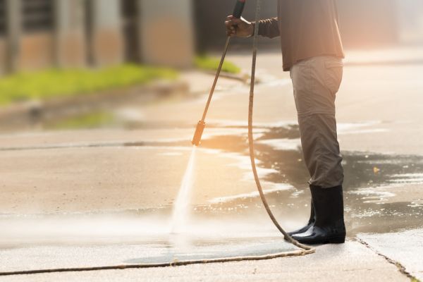 Residential Concrete Cleaning in Merced