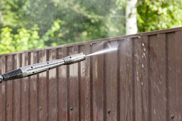 Cost of Vinyl Fence Cleaning in Merced