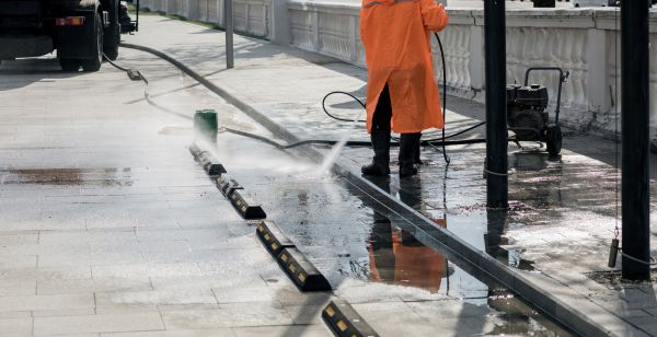 Parking Lot Pressure Washing in Merced