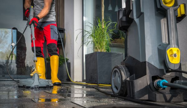 Commercial Pressure Cleaning in Merced