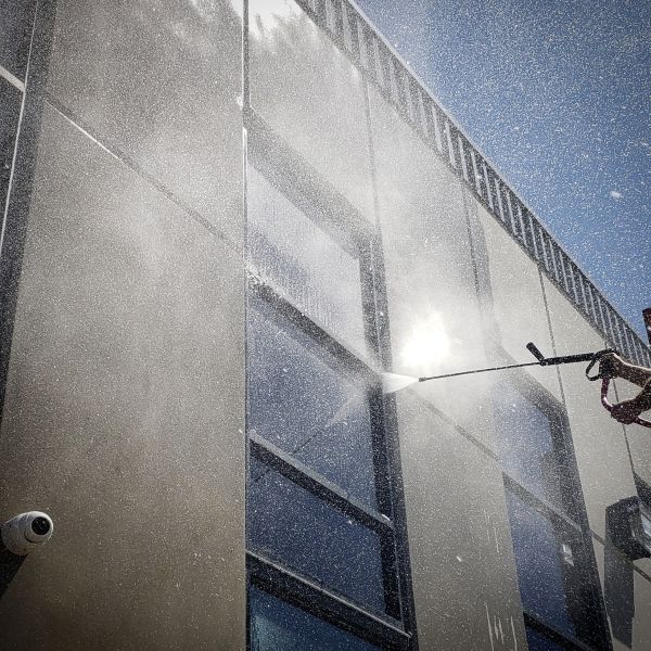 Exterior Building Washing in Merced
