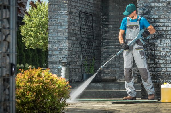 Outside House Cleaning in Merced