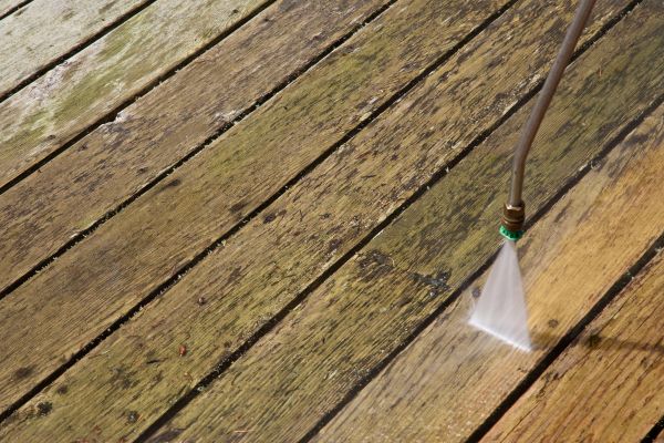 Deck Mold Removal in Merced