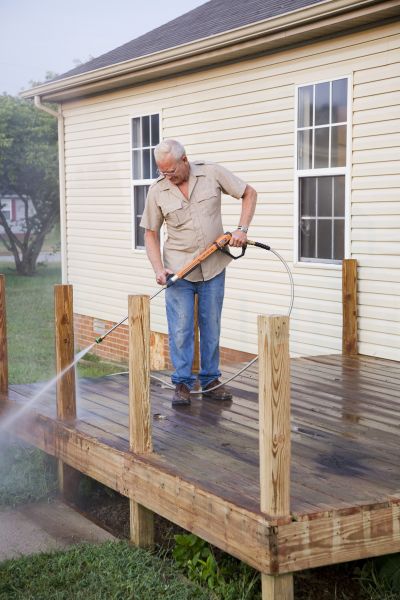 Deck Mold Cleaning in Merced