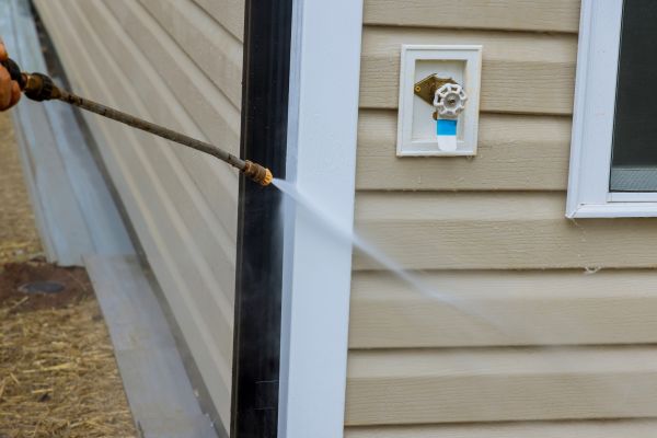 Cost of Vinyl Siding Cleaning in Merced